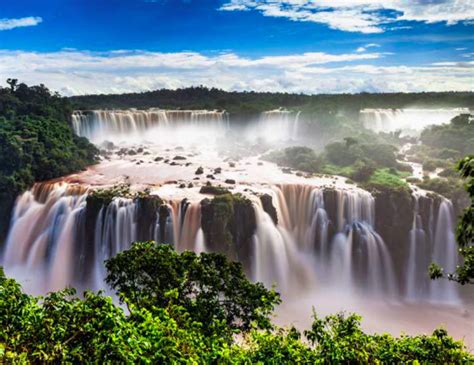 L'argentine est composée de 23 provinces et du district fédéral de la capitale buenos aires. Chutes d'Iguazu entre Brésil et Argentine | Riz-cantonais.net