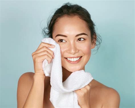 why you should stop using a towel to dry your face the fashiongton post