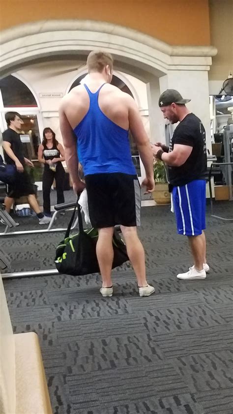 Well Someone Skipped Leg Day Rfunny