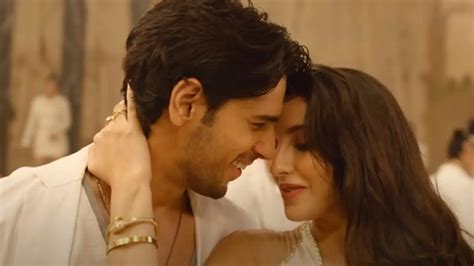 Sidharth Malhotra Spoke About His Song Manike From Thank God Film