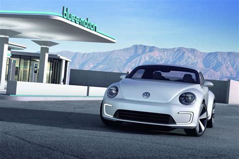 Volkswagen Ibeetle 2024 Ev เวอร์ชั่น 4 ประตู ภาพเรนเดอร์ รถเต่าไฟฟ้า จะ