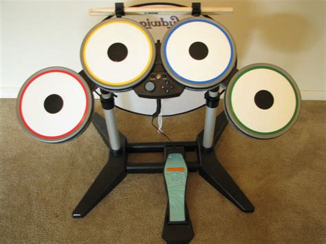 Filethe Beatles Rock Band Drum Set Wikimedia Commons