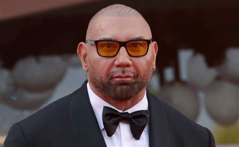 How The 289 Lbs Wrestler Dave Bautista Changed His Tormented Life Into