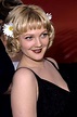 Drew Barrymore at the 1998 Oscars Grunge Look, 90s Grunge, Grunge Style ...