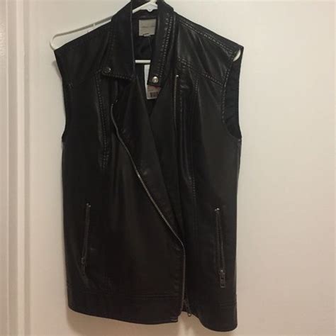FAUX LEATHER VEST Urban Outfitters Black Leather Vest Urban Outfitters