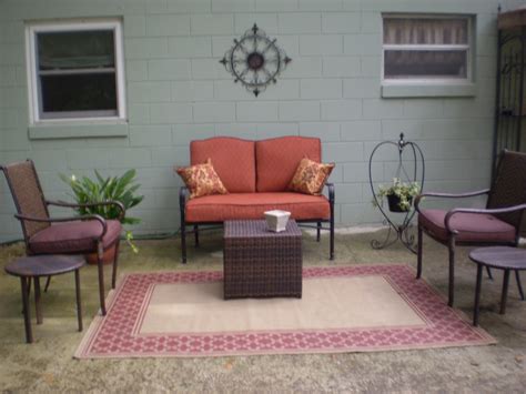 Creating An Outdoor Living Space On A Budget Hubpages
