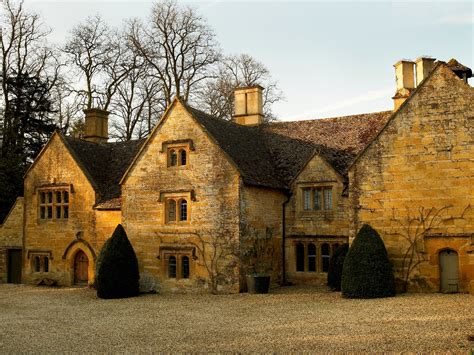 Cottages Manor Houses Apartments And Private Castles In England And