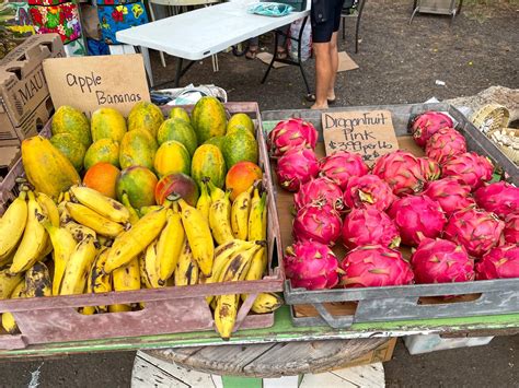 Our 7 Favorite Maui Farmers Markets & Local Fruit Stands