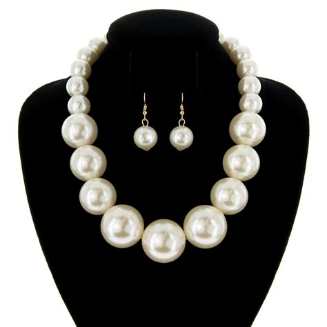 Npy Gcr Large Pearls Chunky Necklace Set