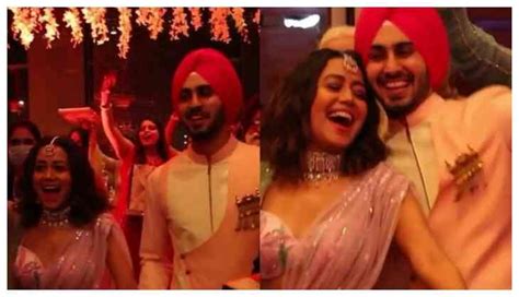 Neha Kakkar And Rohanpreet Singh Shake A Leg On Their Roka Ceremony Video Goes Viral Catch News
