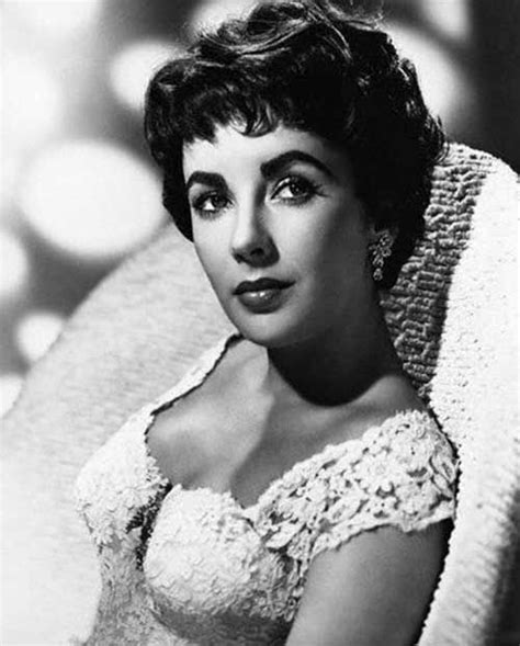 While some called for wigs (cleopatra, dr faustus), other parts allowed elizabeth to use her natural style (1965's sandpiper in particular) to reveal something about a character's persona, taking her from elizabethan england (the taming of the shrew) through to contemporary roles in the only game in town and cat on. 50s Hairstyles For Short Hair | Elizabeth taylor ...