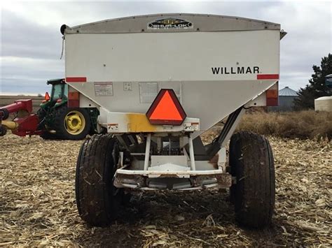 Willmar Super 800 Ta Fertilizer Spreader Bigiron Auctions