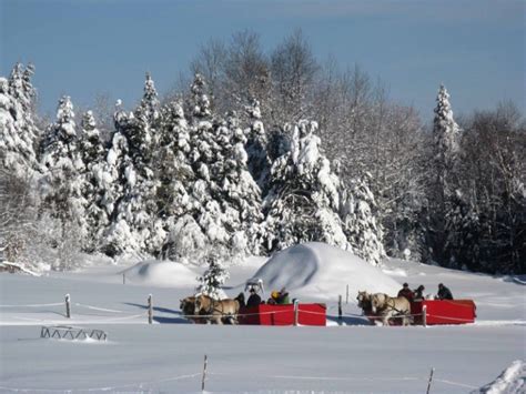 Découvrir les plaisirs de l hiver sur le territoire de la MRC des Laurentides MRC des Laurentides