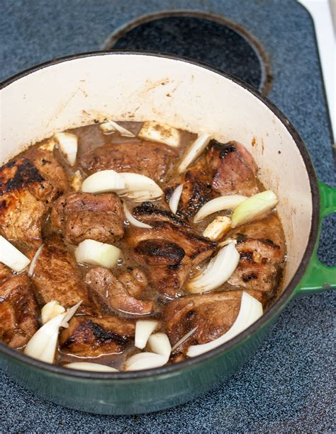 How to prepare a pork shoulder roast. How To Cook Pork Shoulder for Pulled Pork | Kitchn