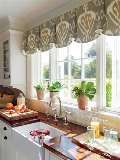 The breathtaking digital imagery below, is section of bay window treatments ideas document which is grouped within for bedroom, more window treatments ideas, and posted at april 5th, 2016 08:40:14 am by. Creative Kitchen Window Treatments: HGTV Pictures & Ideas ...