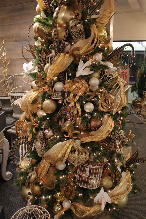 20 Gold Decorated Christmas Tree