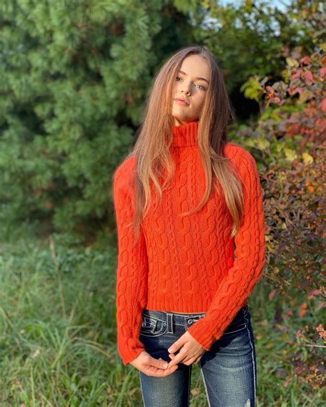 kristina pimenova instagram girls sweet turtleneck sweater free download nude photo gallery