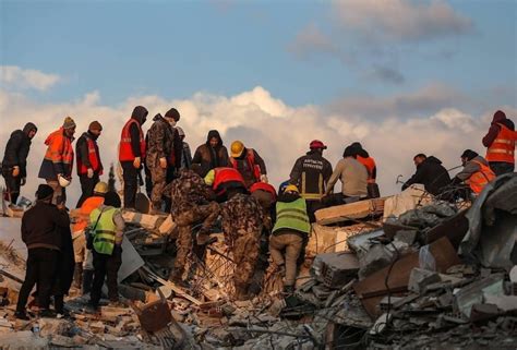 Dodental aardbevingen Turkije en Syrië boven de 25 000 Marokko Nieuws