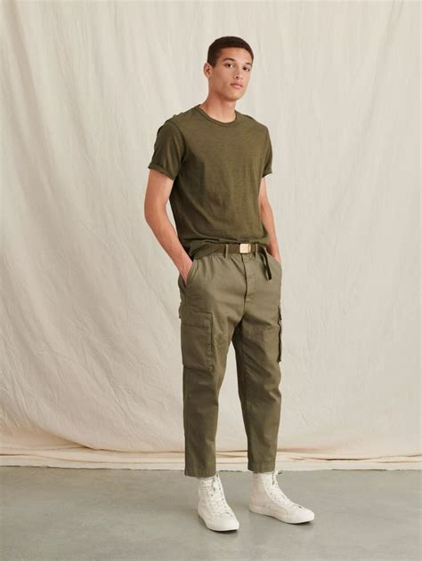 Its Time To Reconsider Cargo Pants Again Cargo Pants Outfit Men
