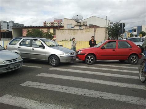 Motoristas Continuam Confusos Com Mão única Na Rua Dr Cruz Machado Vvale