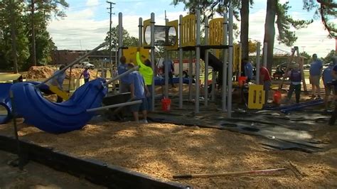 100 000 Playground Built In Six Hours In Fayetteville Set To Open Sunday Abc11 Raleigh Durham
