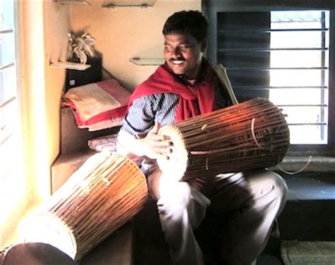 Ƴan sanda sun cafke matar da ta kashe budurwar mijinta a kano. Traditional music instruments of the Santals at the Museum ...