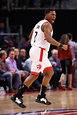 Lowry Leads Raptors Over Pistons