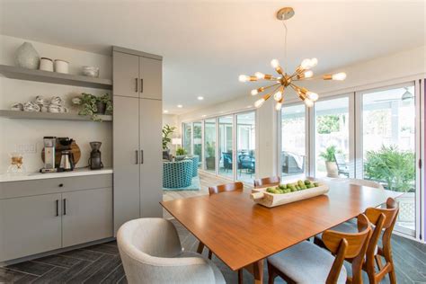 Neutral Mid Century Modern Dining Room With Gray Cabinets