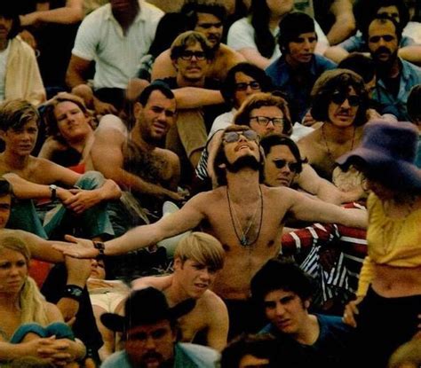 Candid Photos From All Over The Woodstock Music Festival In 1969 Part