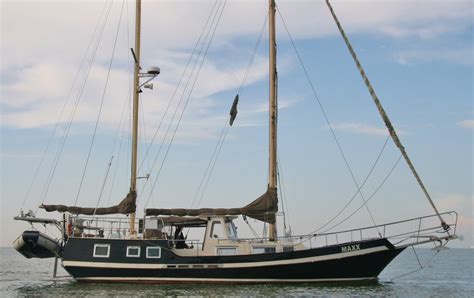 1980 Bruce Roberts 1350 Sail Boat For Sale