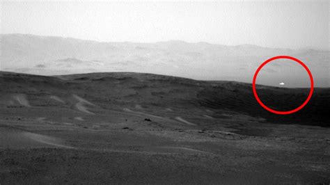 Nasas Curiosity Rover Captures Image Of Mysterious White Light On Mars