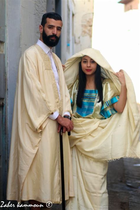 Zaher Kammoun Le Costume Traditionnel Tunisien Dans La Médina De Sfax