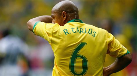 The main color of the jersey is blue and yellow. Roberto Carlos Wallpapers (76+ images)
