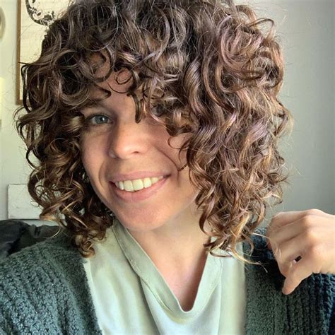 Curly Hair 101 Everything You Need To Take Care Of Your Curls Colleen Charney