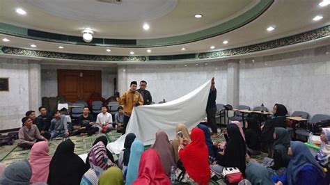 Remaja Islam Sunda Kelapa Belajar Mengurus Jenazah Pelayan Masyarakat