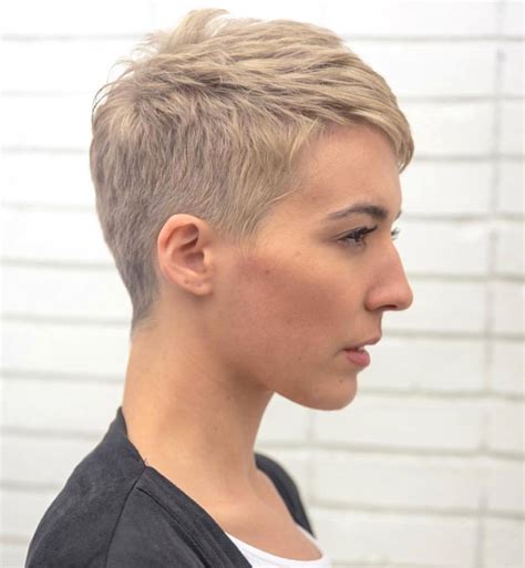 Pin By Marilo Espinosa On Hair Short Blonde Pixie Short Hair Styles Pixie Super Short Hair