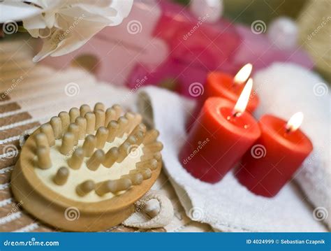 Badekurortmassage Und Rote Kerzen Stockbild Bild Von Frische Gesundheit 4024999