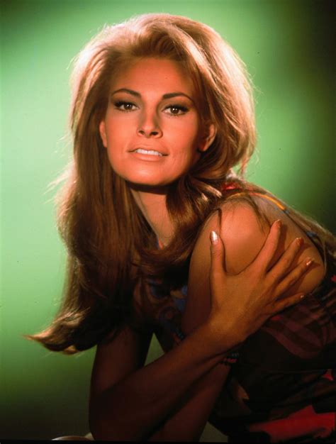 Raquel Welch Photo 124 Of 153 Pics Wallpaper Photo 366337 Theplace2