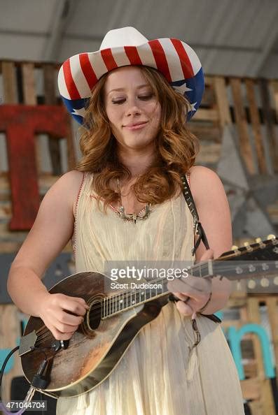 Singer Kanene Pipkin Of The Lone Bellow Performs Onstage In The News