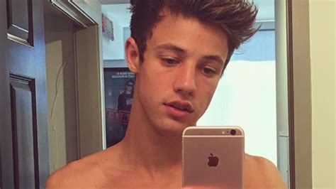 Sexy Shirtless Shots Of Cameron Dallas