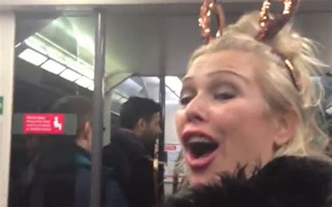 Video Kim Wilde Gives Commuters Impromptu Rendition Of Kids In America