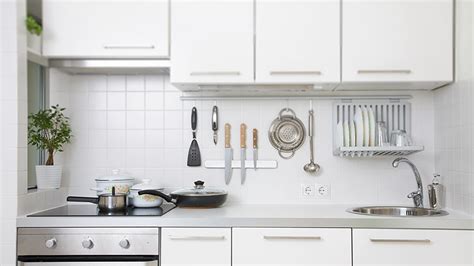 Aunque muchos acuden a profesionales, otros deciden ahorrarse el dinero realizando ellos. Cuanto Cuesta Reformar La Cocina Gana Invirtiendo Lo Minimo