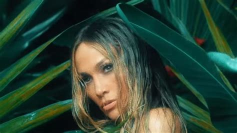 Jennifer Lopez Stuns in Sexy Ni Tú Ni Yo Music Video