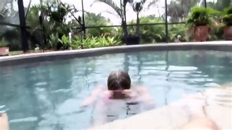Blowjob With Diving Mask In Pool