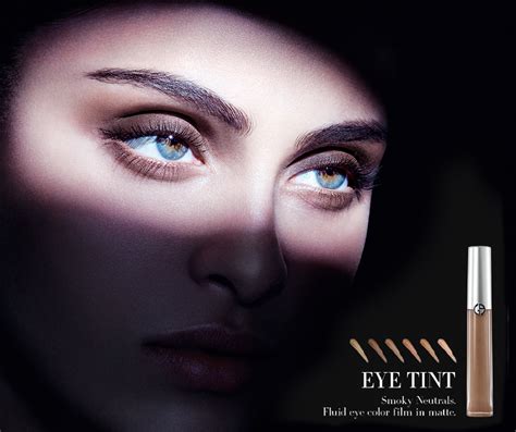 Captivate At First Sight With The Intense And Matte Finish Of Eye Tint