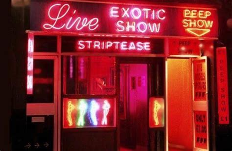 Britain Poised For Return Of Peep Shows As Adult Industry Goes Social