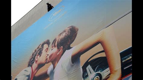 Belmondo e Karina si baciano sulla croisette Cannes diventa la città