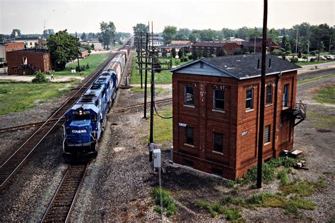 Cr Crestline Ohio 1988 Westbound Conrail Freight Train Flickr