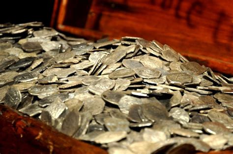 7 Most Awesome Treasure Hauls Ever Found With A Metal Detector Javis