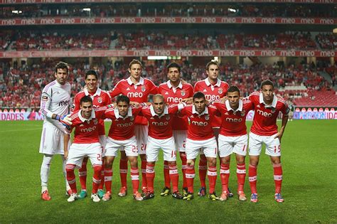 Sport lisboa e benfica comc mhih om, commonly known as benfica, is a professional football club based in lisbon, portugal, that competes in the primeira liga, the top flight of portuguese football. O Belo Voar da Águia: FORÇA BENFICA...HOJE NÃO PODEMOS ...